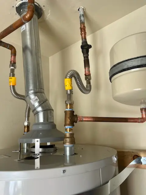 Water heater installation and plumbing repair in Roanoke Station